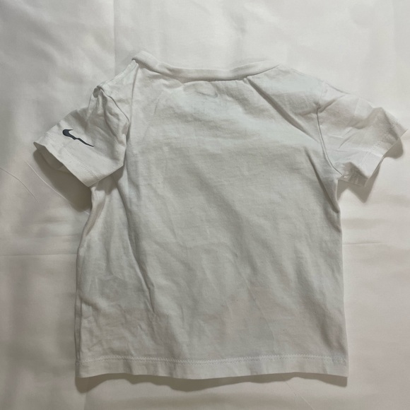 18m - Picture 2 of 3